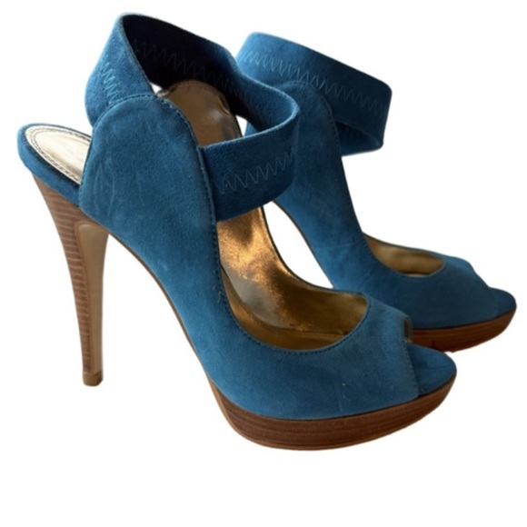 Bakers Shoes - NWT Turquoise Suede Heels Bakers Size 7.5 Sandals Debbi